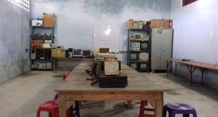 Electronic lab